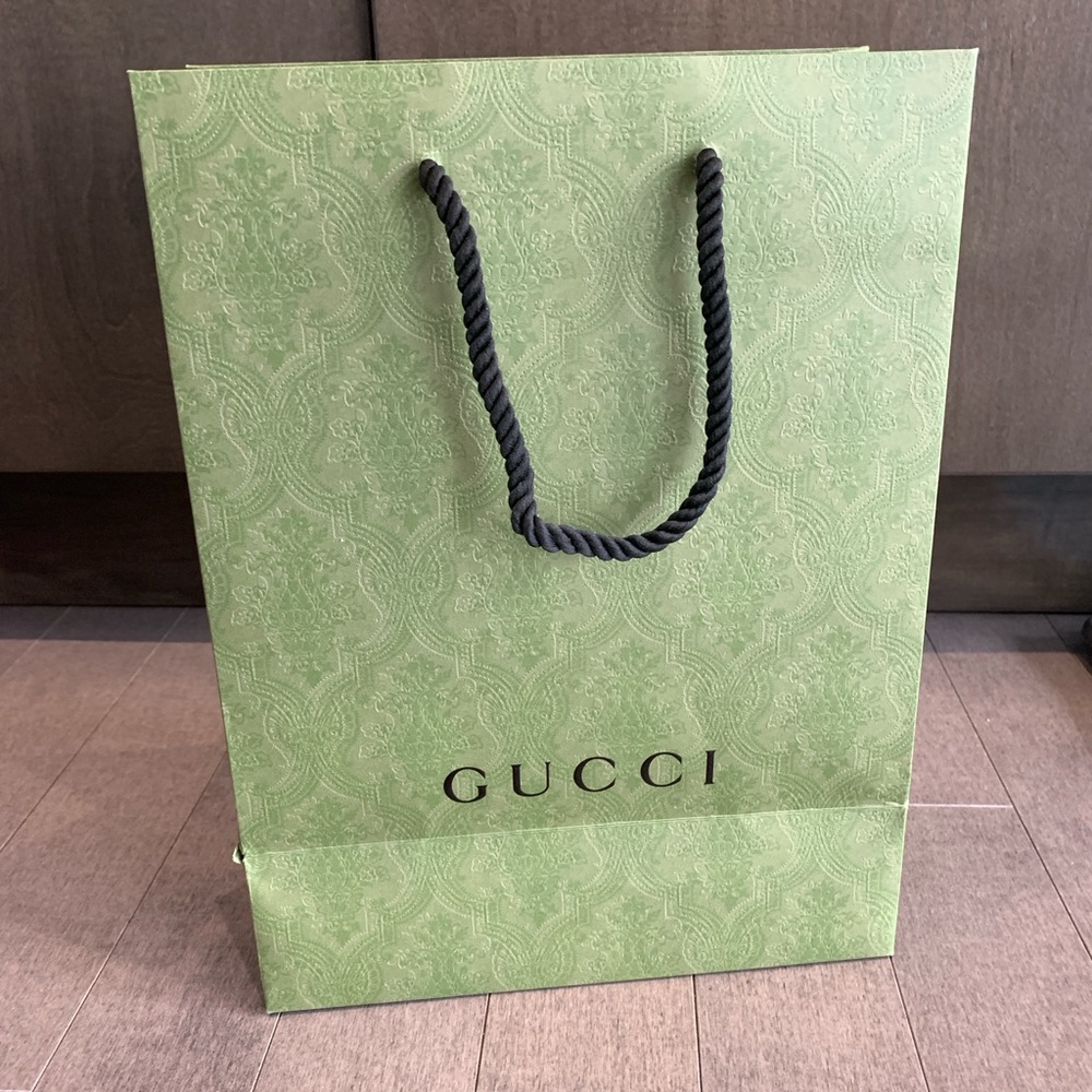 Gucci paper shopping bag Authentic